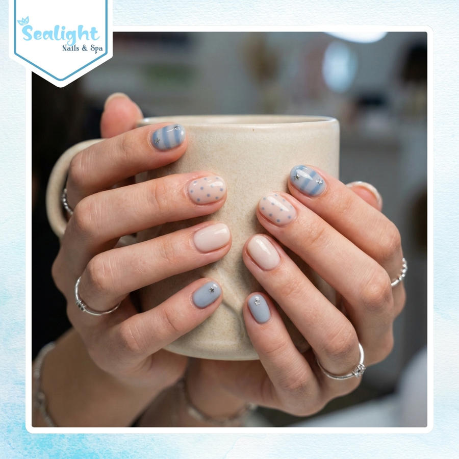 nail design by Sealight Nail Spa